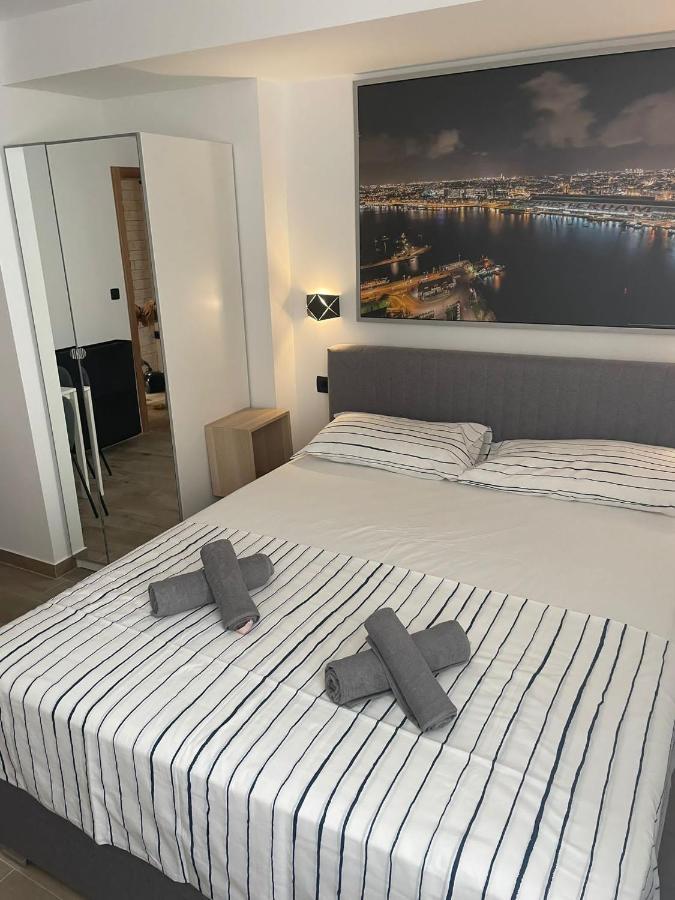 Apartments Anka Pula Exterior photo