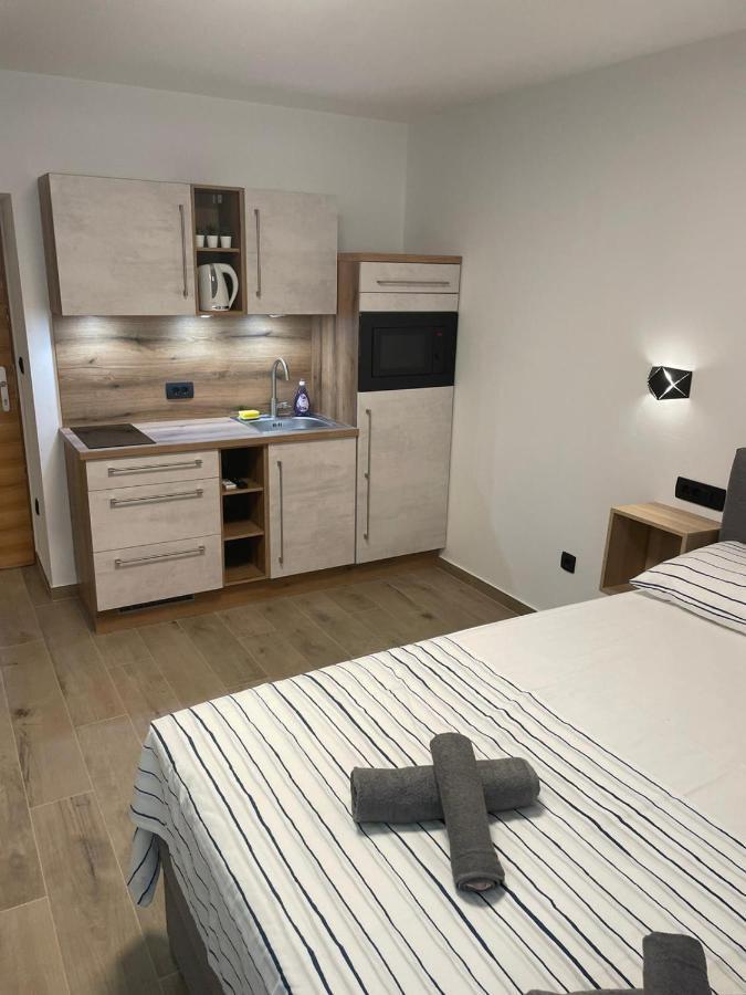 Apartments Anka Pula Exterior photo