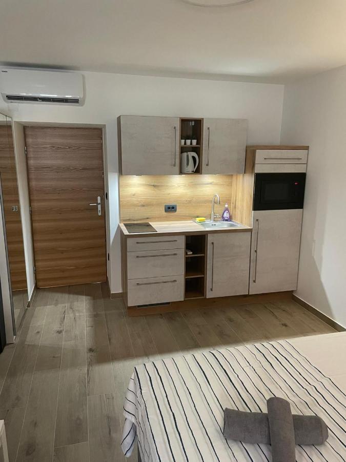Apartments Anka Pula Exterior photo